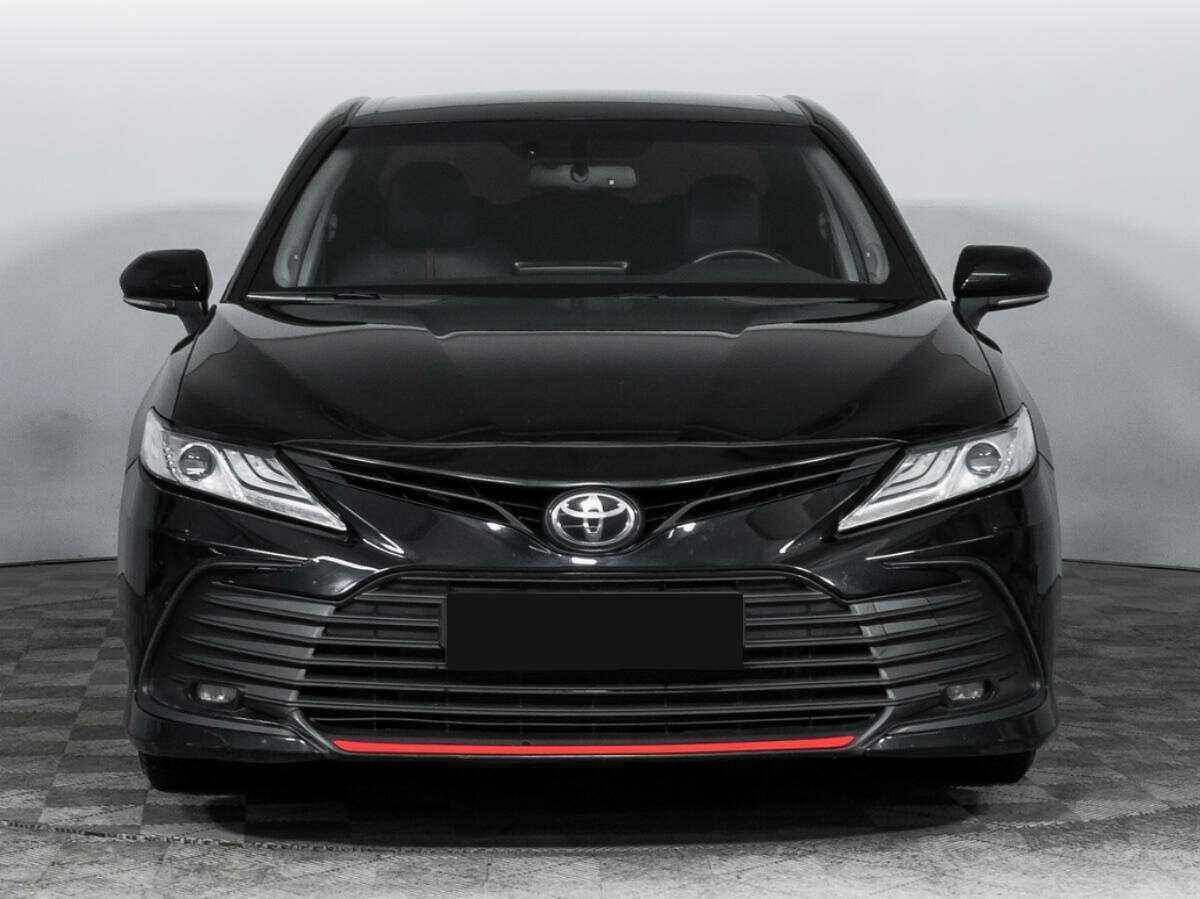 Toyota Camry с пробегом — 2021 год. Фото: #1
