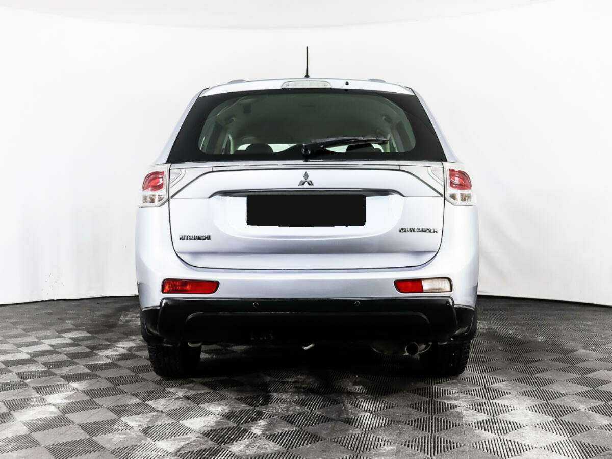 Mitsubishi Outlander с пробегом — 2012 год. Фото: #5