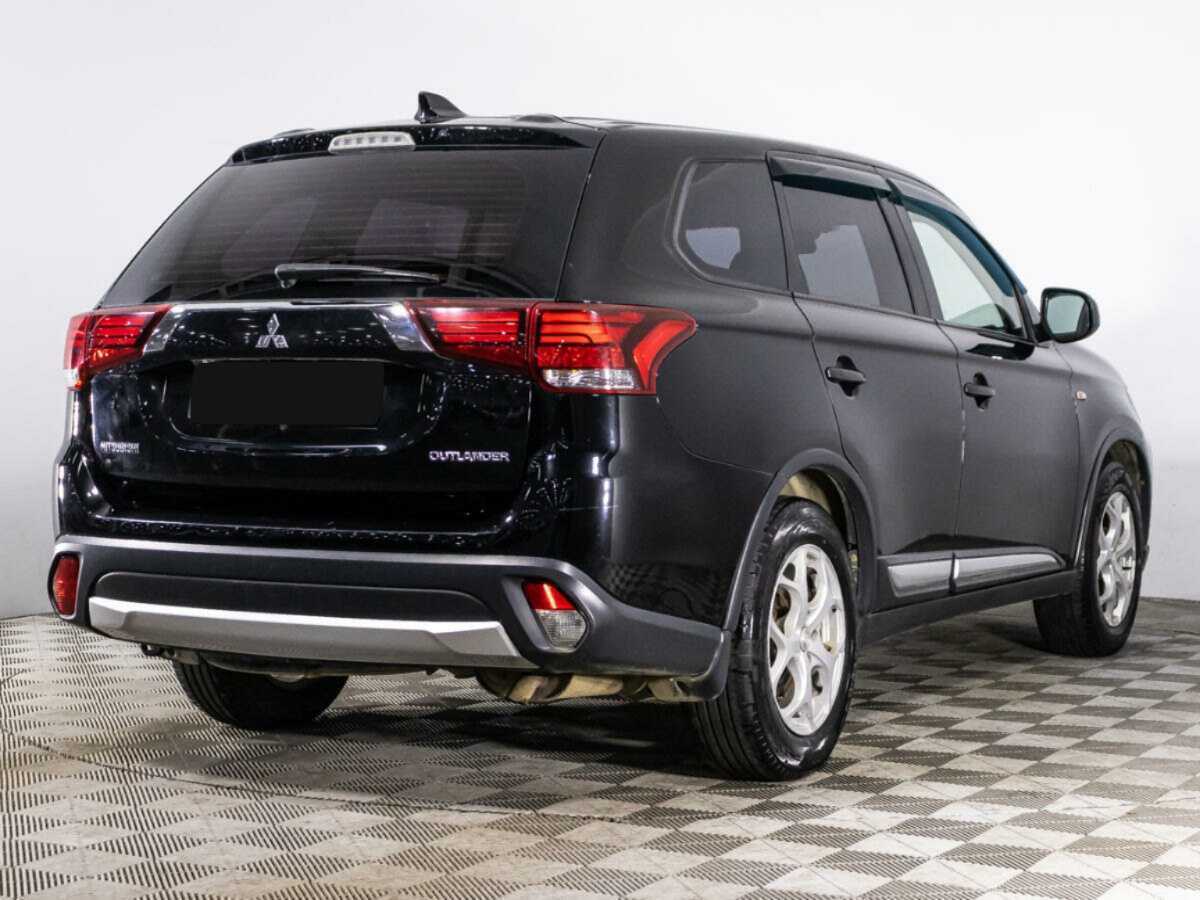 Mitsubishi Outlander с пробегом — 2017 год. Фото: #3