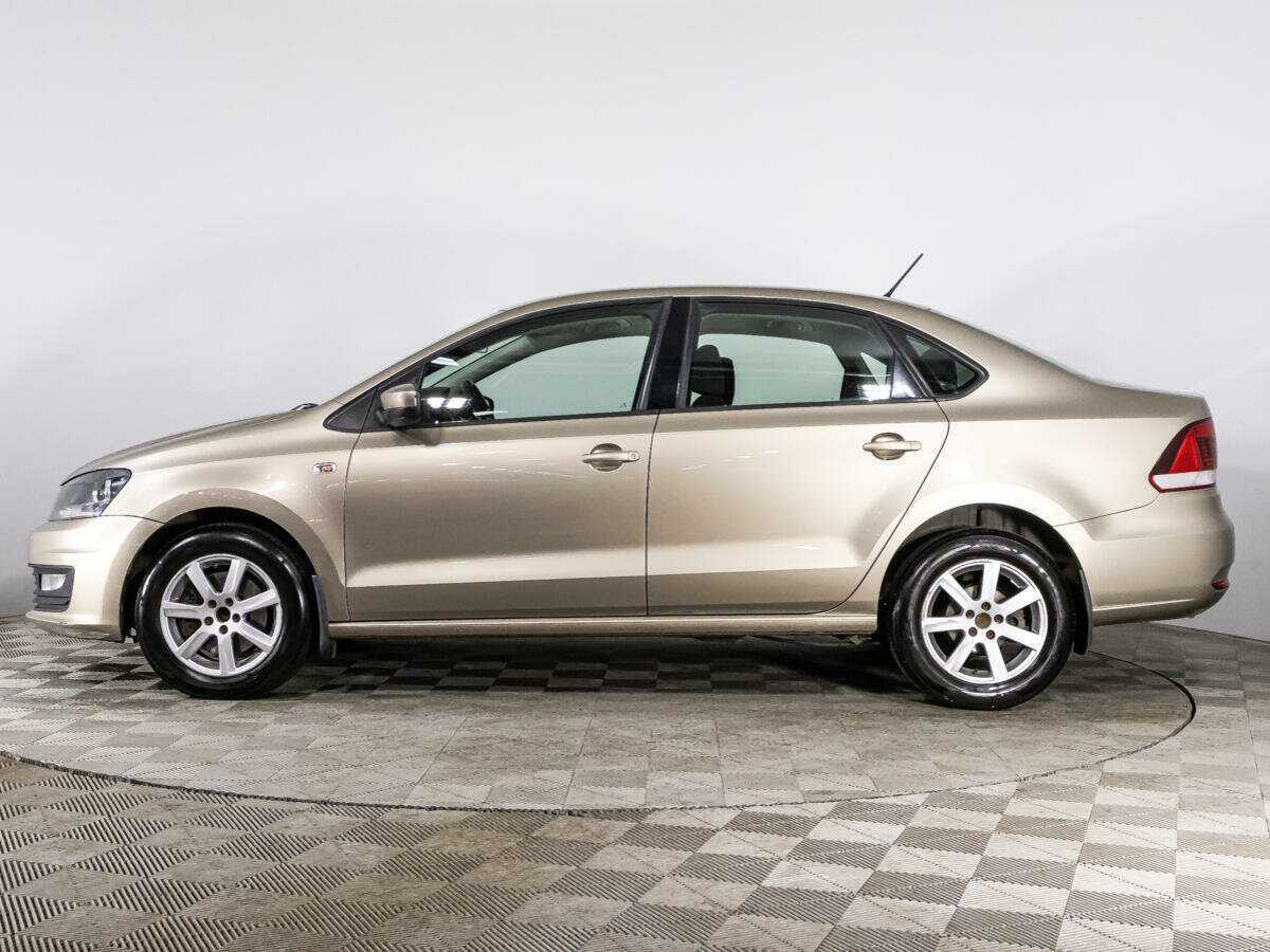 Volkswagen Polo с пробегом — 2016 год. Фото: #7
