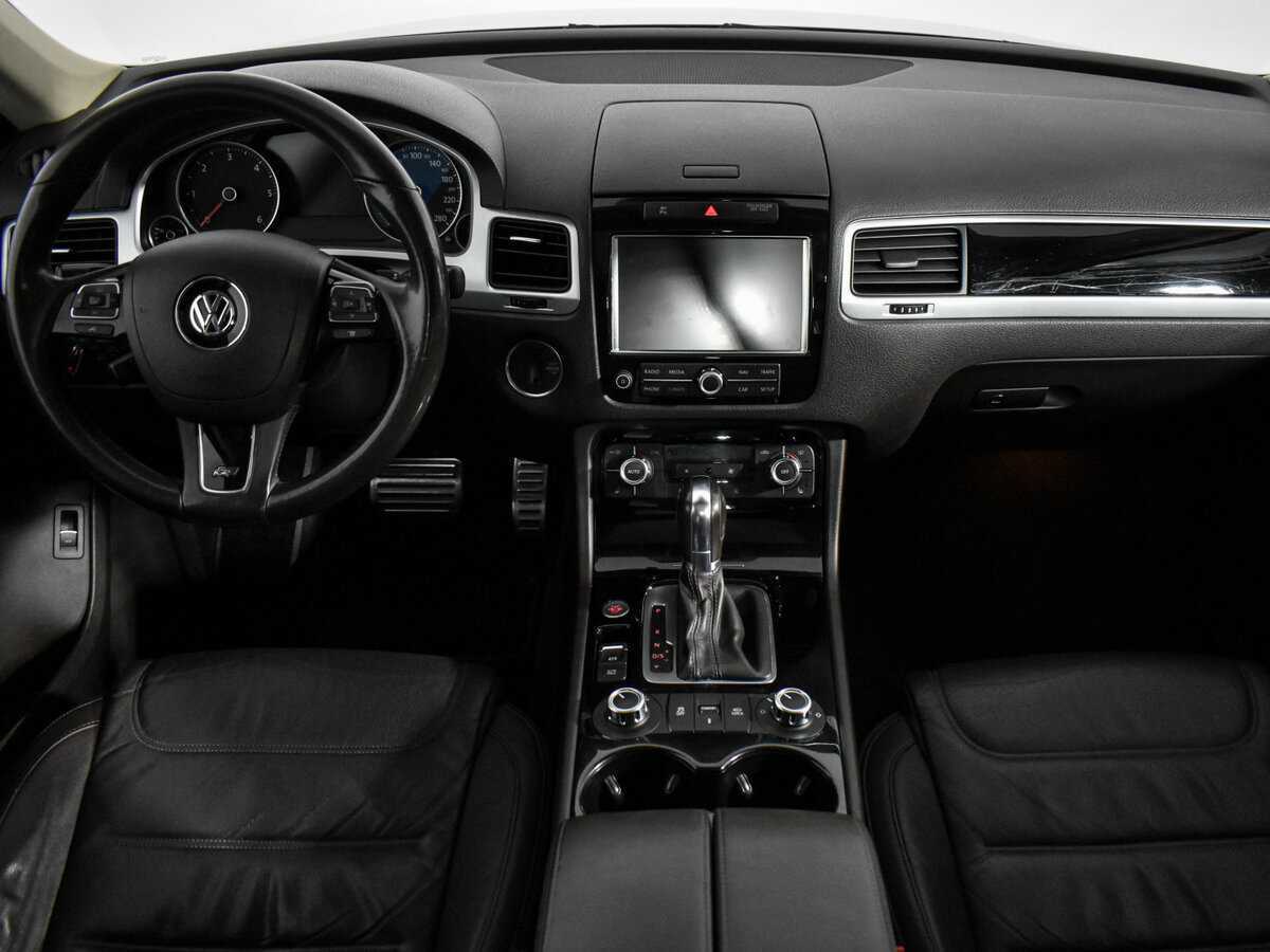 Volkswagen Touareg с пробегом — 2013 год. Фото: #14