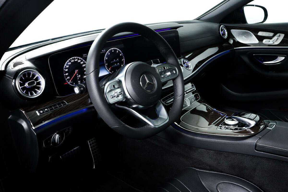 Mercedes-Benz CLS с пробегом — 2020 год. Фото: #12