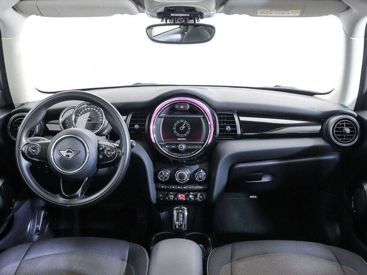 Mini Hatch с пробегом — 2021 год. Фото: #11