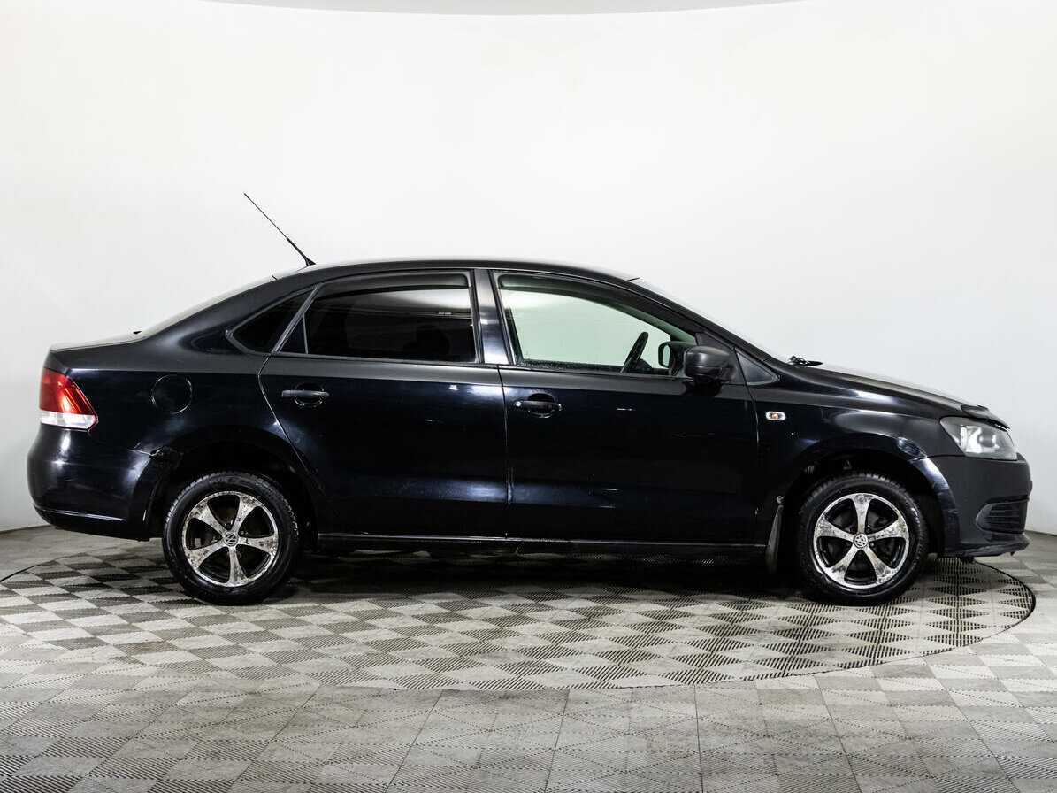 Volkswagen Polo с пробегом — 2011 год. Фото: #3