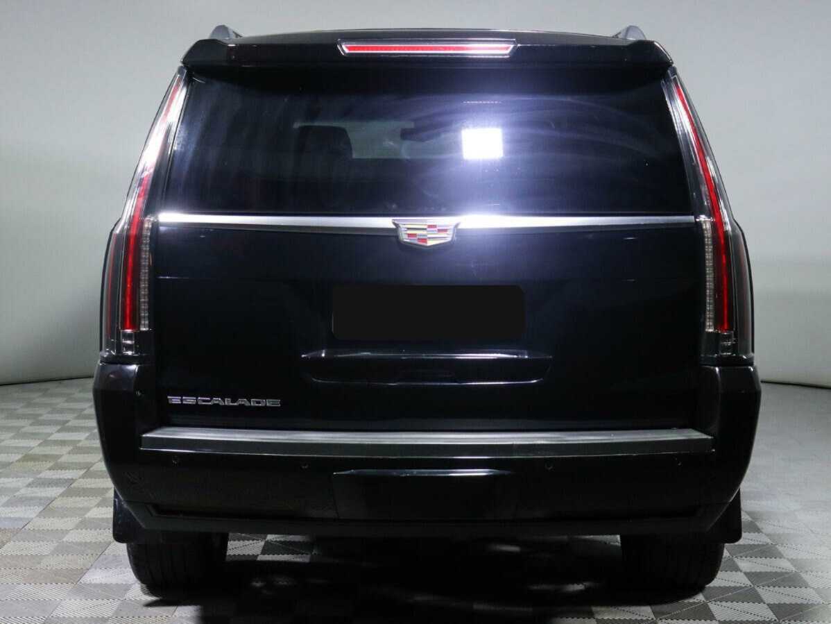 Cadillac Escalade с пробегом — 2018 год. Фото: #4