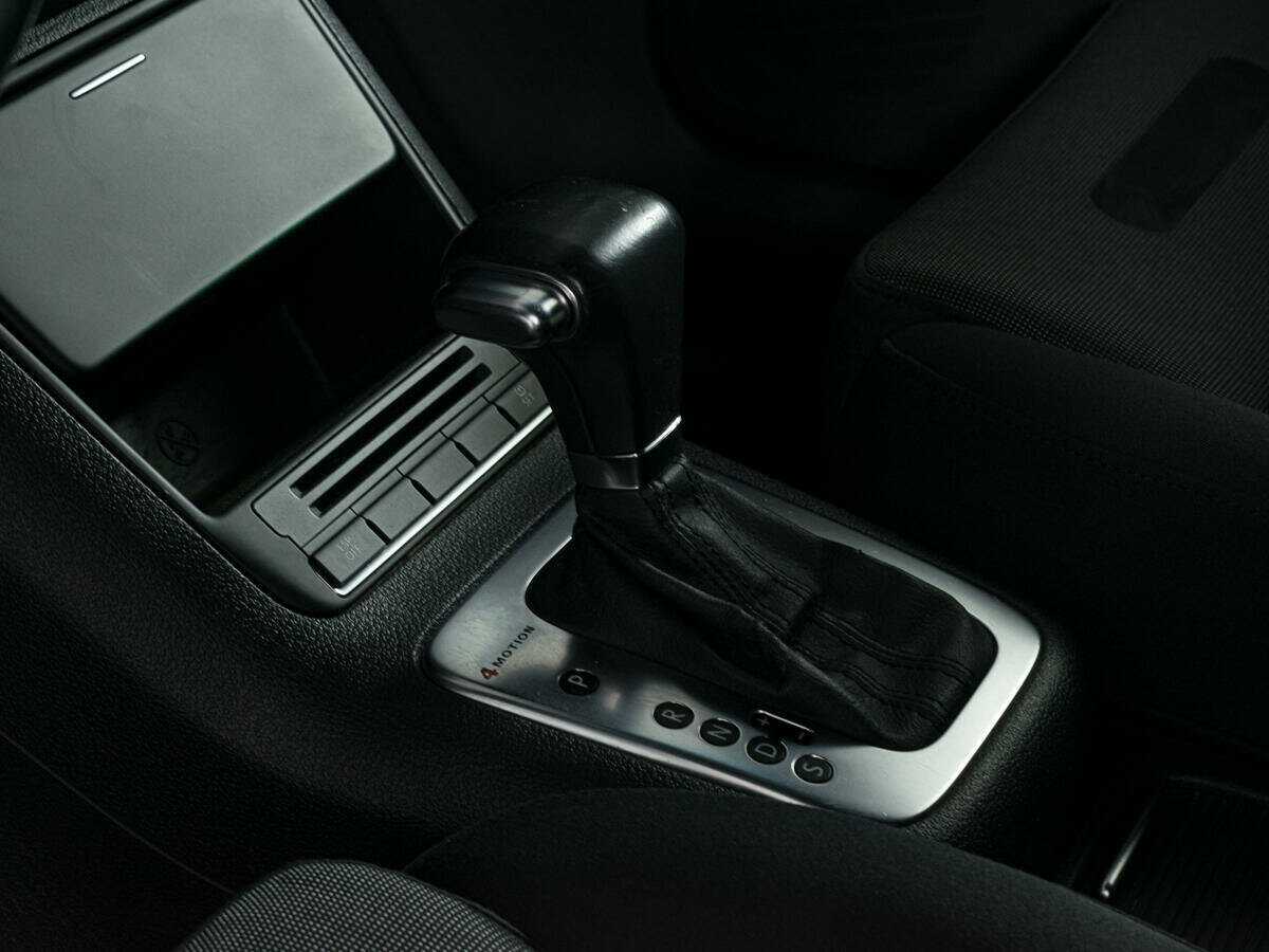 Volkswagen Tiguan с пробегом — 2009 год. Фото: #12