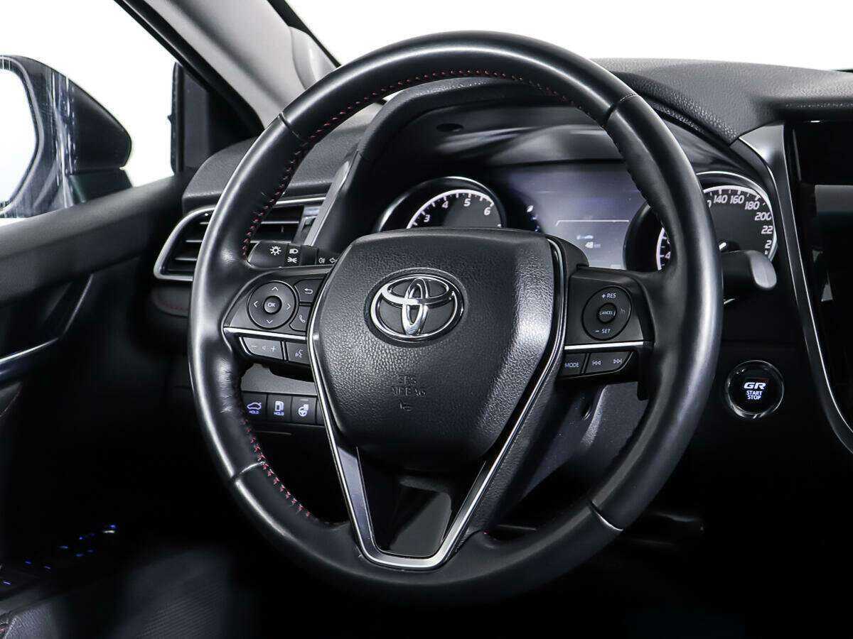 Toyota Camry с пробегом — 2021 год. Фото: #13