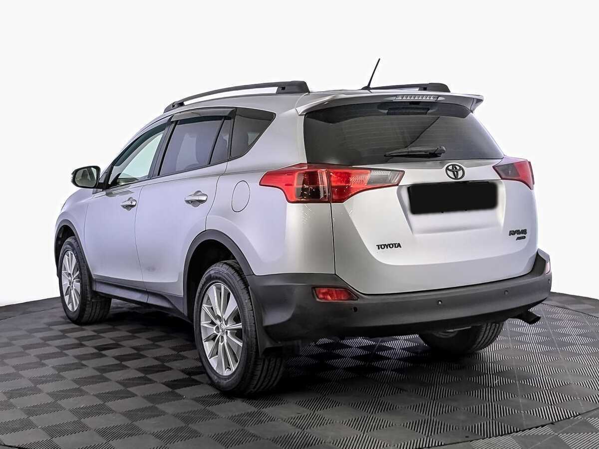 Toyota RAV4 с пробегом — 2014 год. Фото: #6