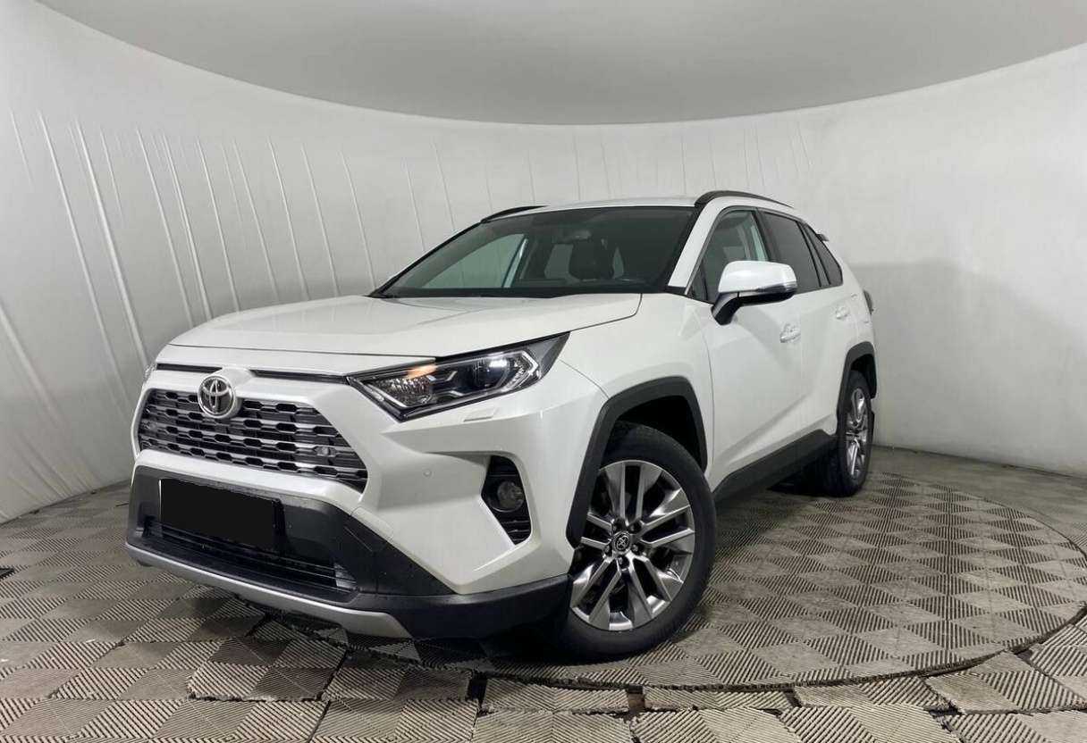 Toyota RAV4 с пробегом — 2021 год. Фото: #0