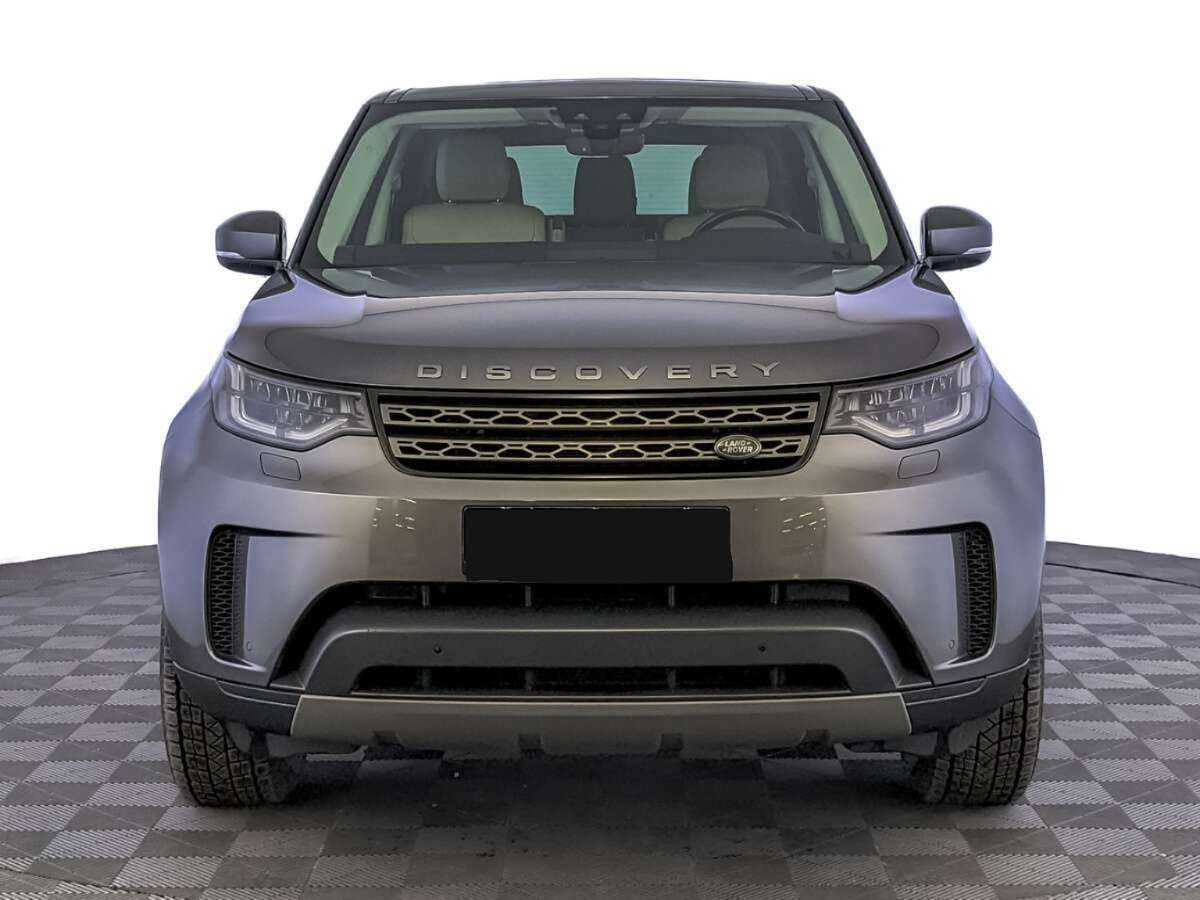 Land Rover Discovery с пробегом — 2018 год. Фото: #1