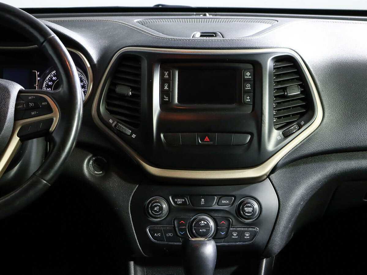 Jeep Cherokee с пробегом — 2014 год. Фото: #10