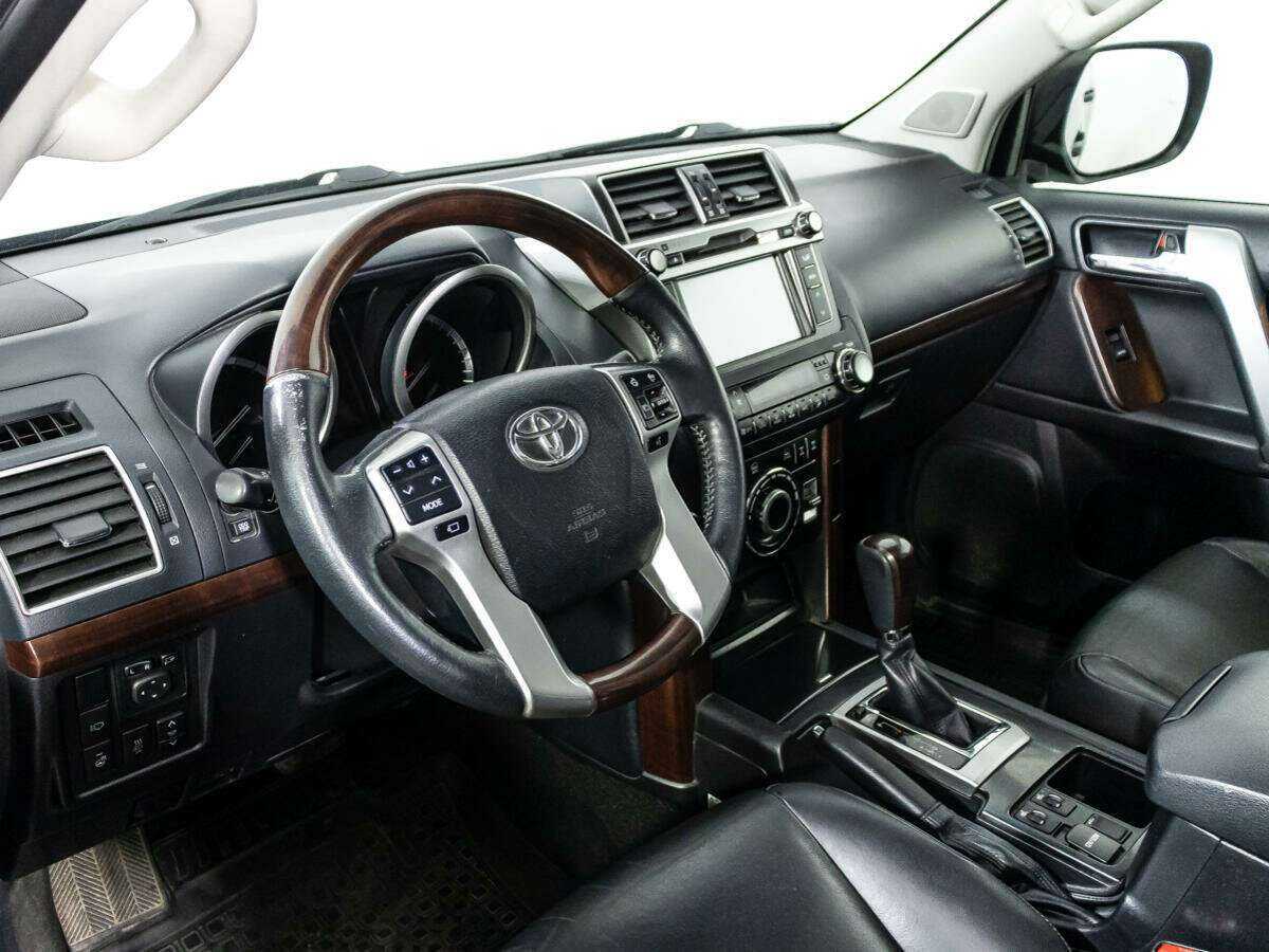 Toyota Land Cruiser Prado с пробегом — 2016 год. Фото: #10