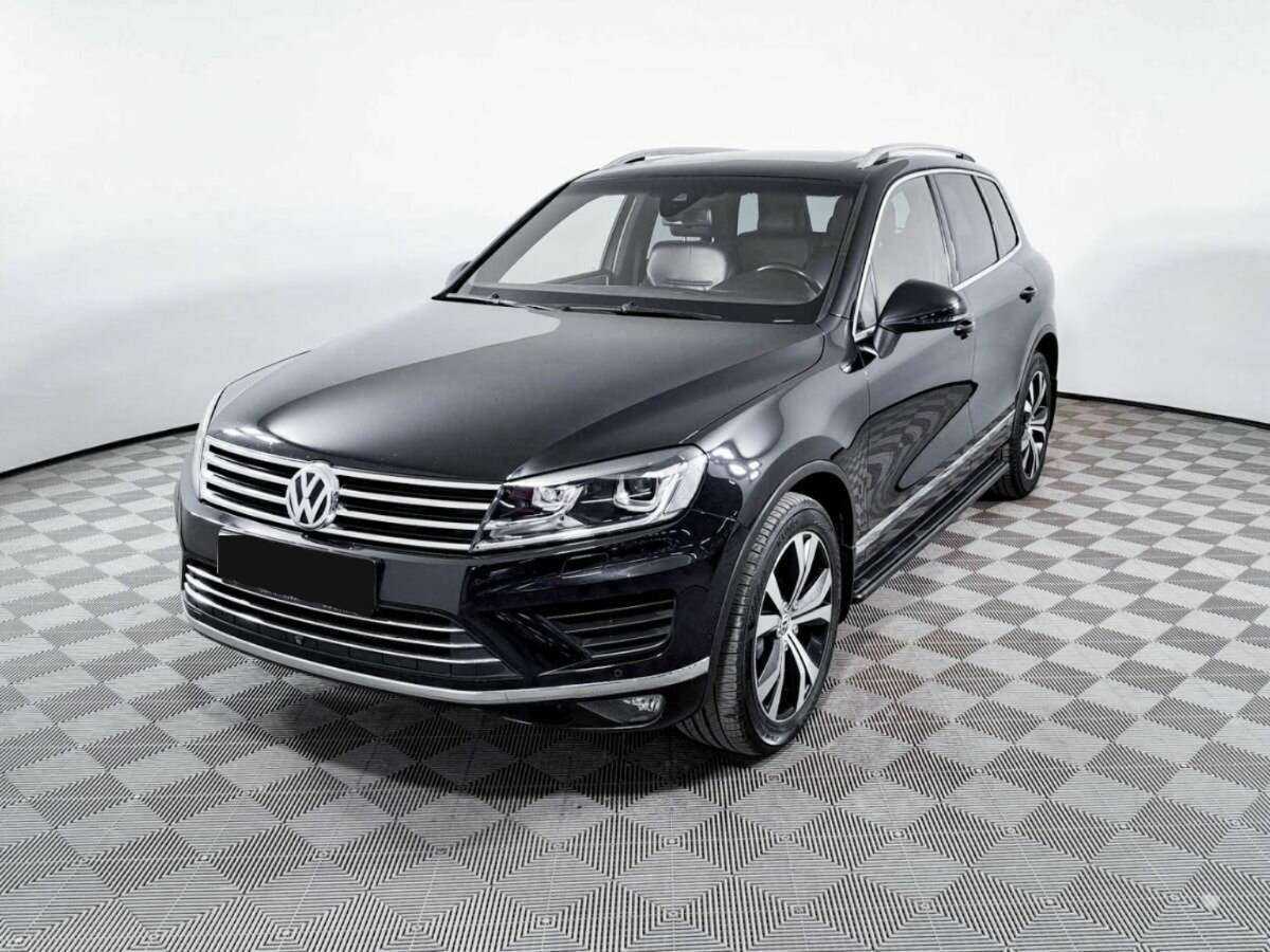 Volkswagen Touareg с пробегом — 2015 год. Фото: #0