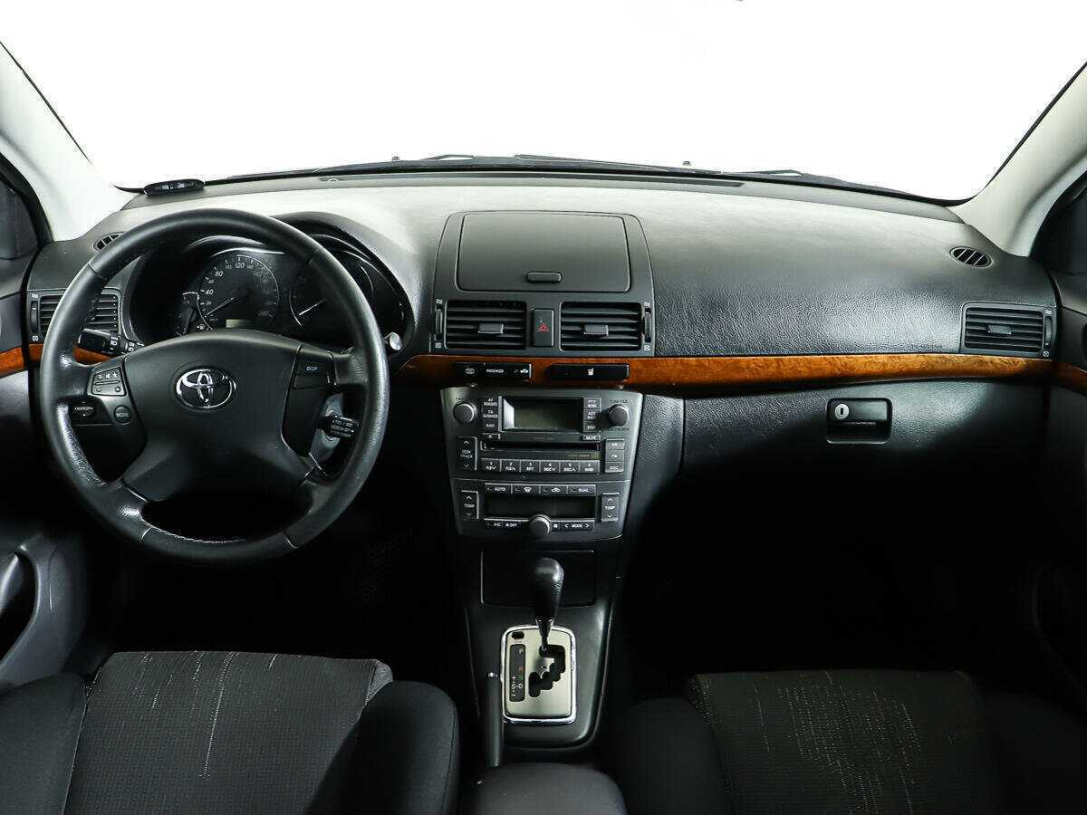 Toyota Avensis с пробегом — 2007 год. Фото: #9