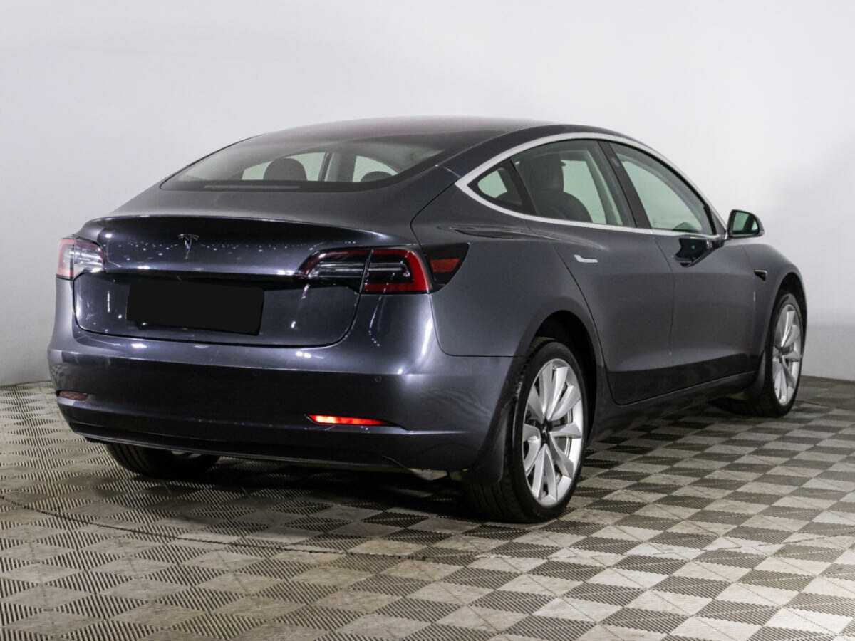 Tesla Model 3 с пробегом — 2019 год. Фото: #4