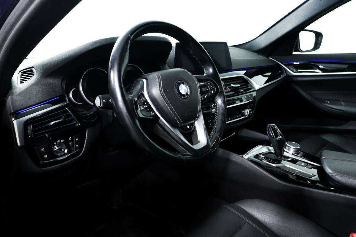 BMW 5 серии с пробегом — 2017 год. Фото: #11