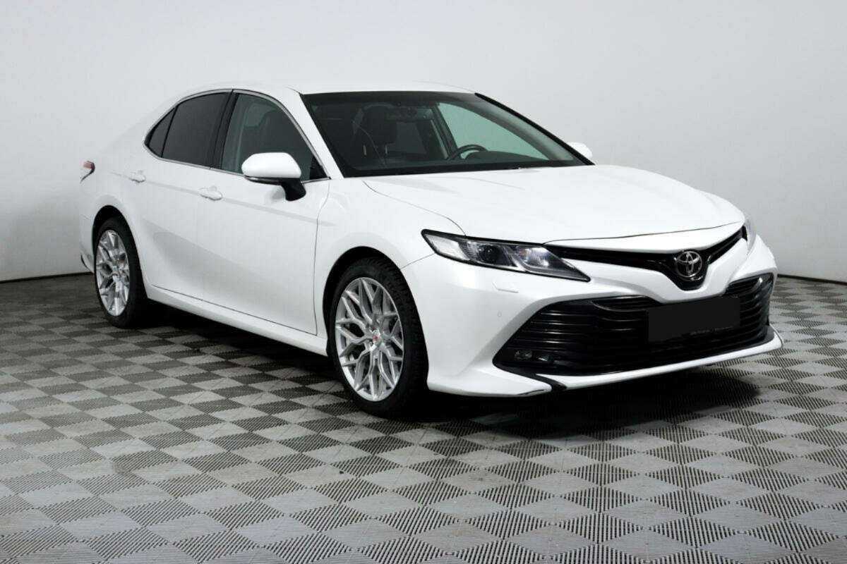 Toyota Camry с пробегом — 2019 год. Фото: #2