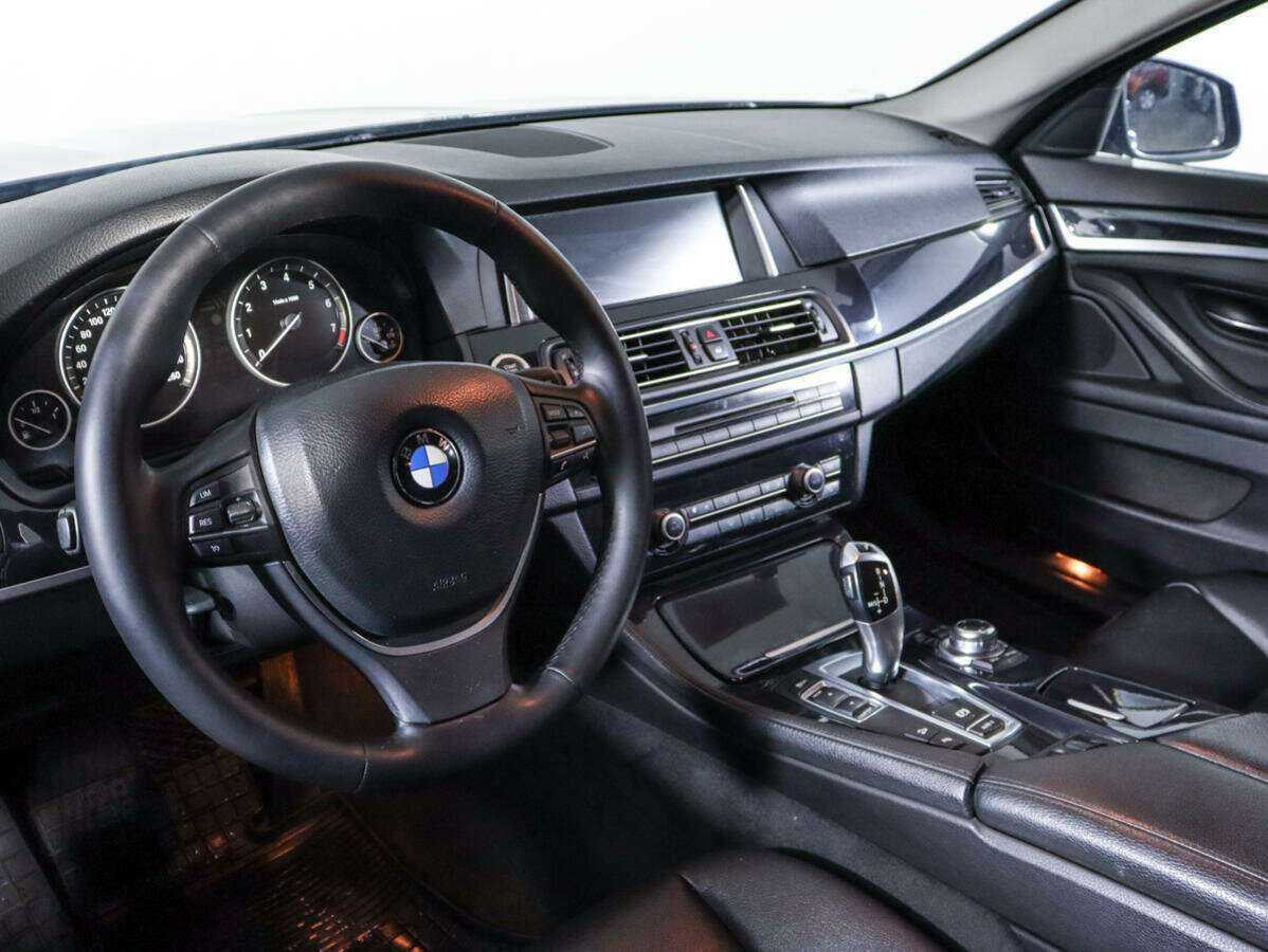 BMW 5 серии с пробегом — 2012 год. Фото: #11