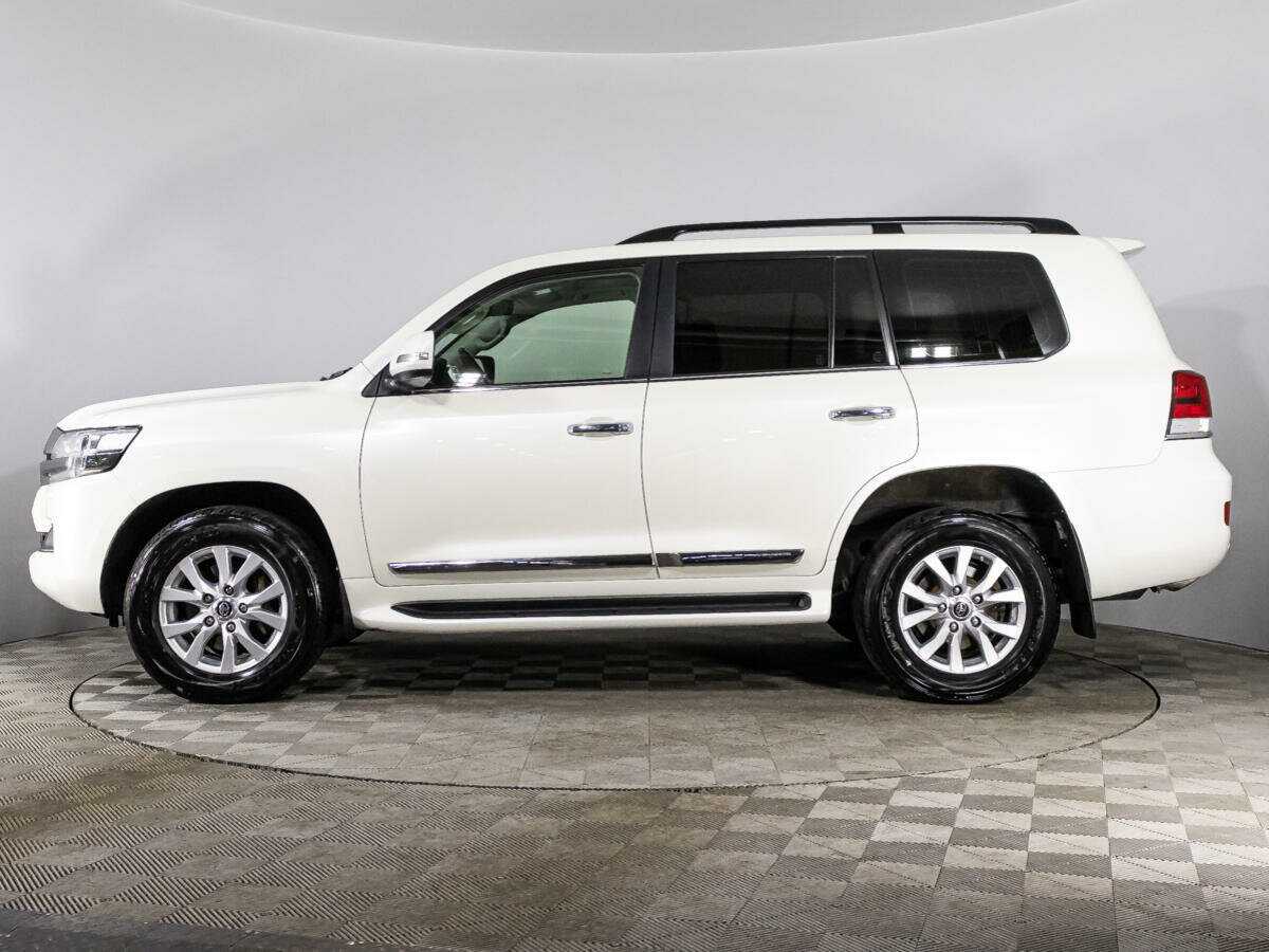 Toyota Land Cruiser с пробегом — 2015 год. Фото: #7