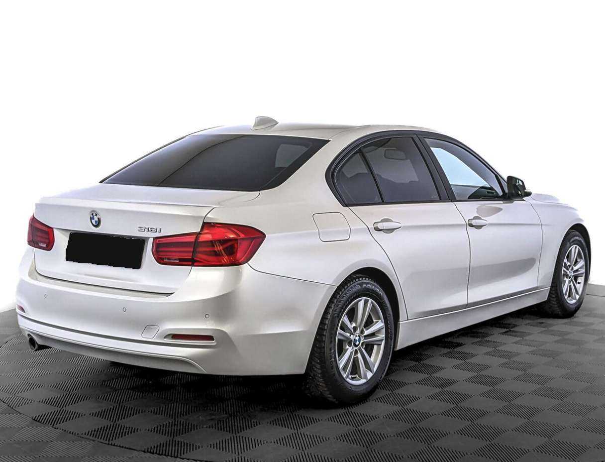 BMW 3 серии с пробегом — 2017 год. Фото: #4