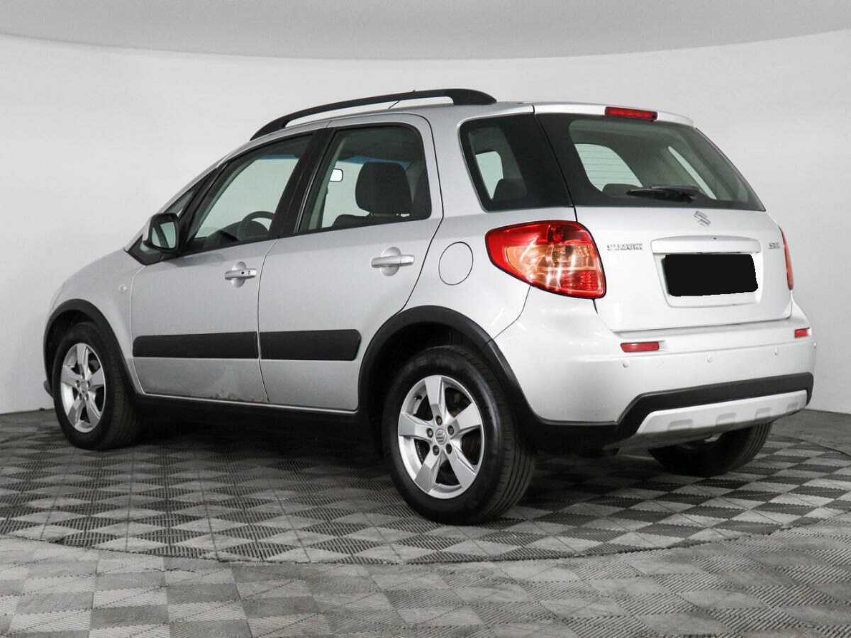 Suzuki SX4 с пробегом — 2011 год. Фото: #6
