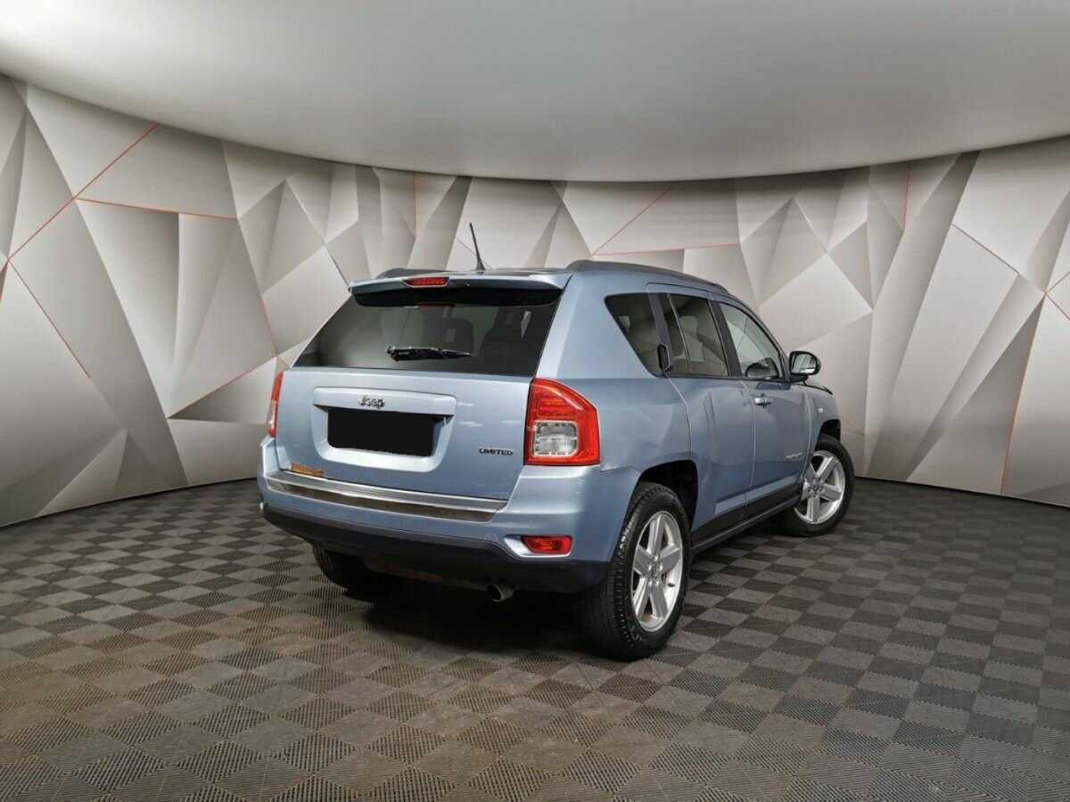 Jeep Compass с пробегом — 2012 год. Фото: #1