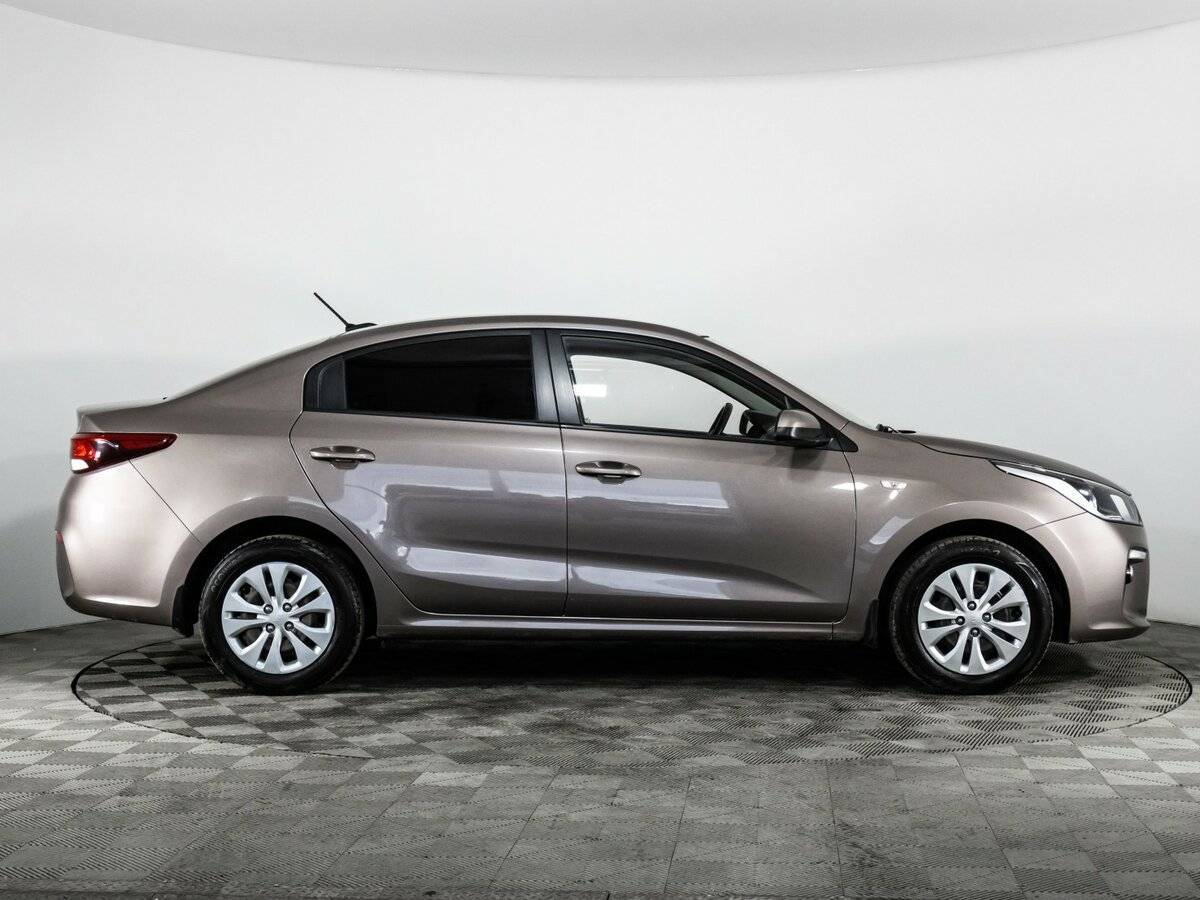 Kia Rio с пробегом — 2018 год. Фото: #3
