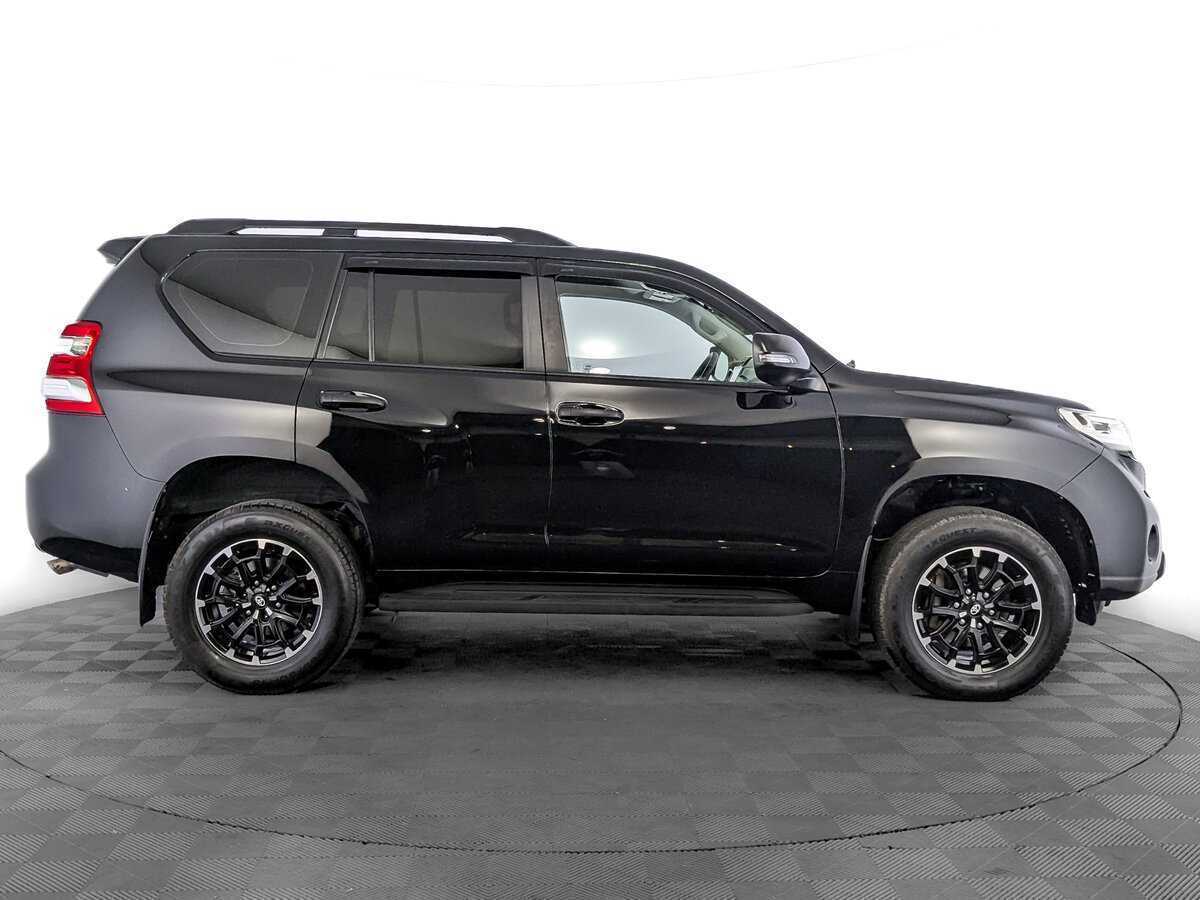 Toyota Land Cruiser Prado с пробегом — 2017 год. Фото: #3