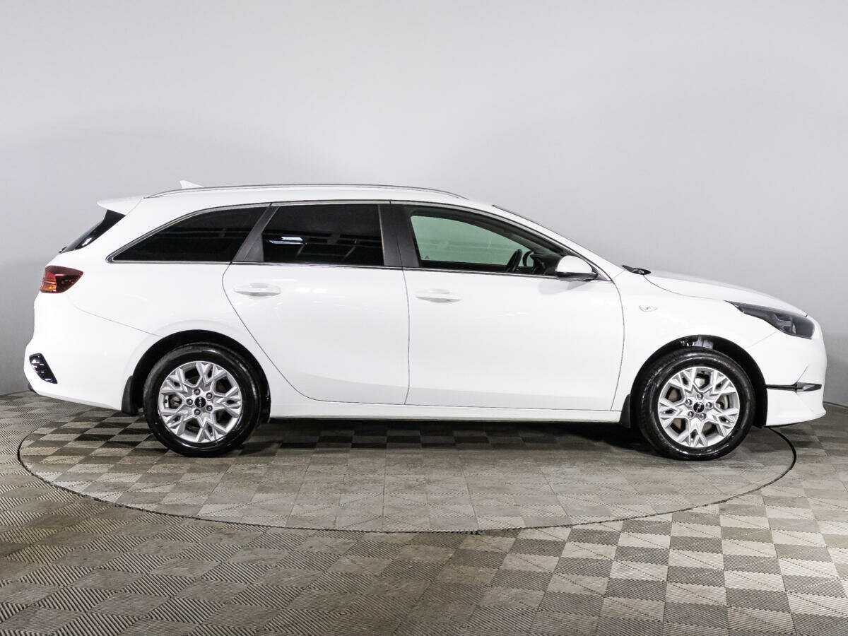 Kia Ceed с пробегом — 2023 год. Фото: #3