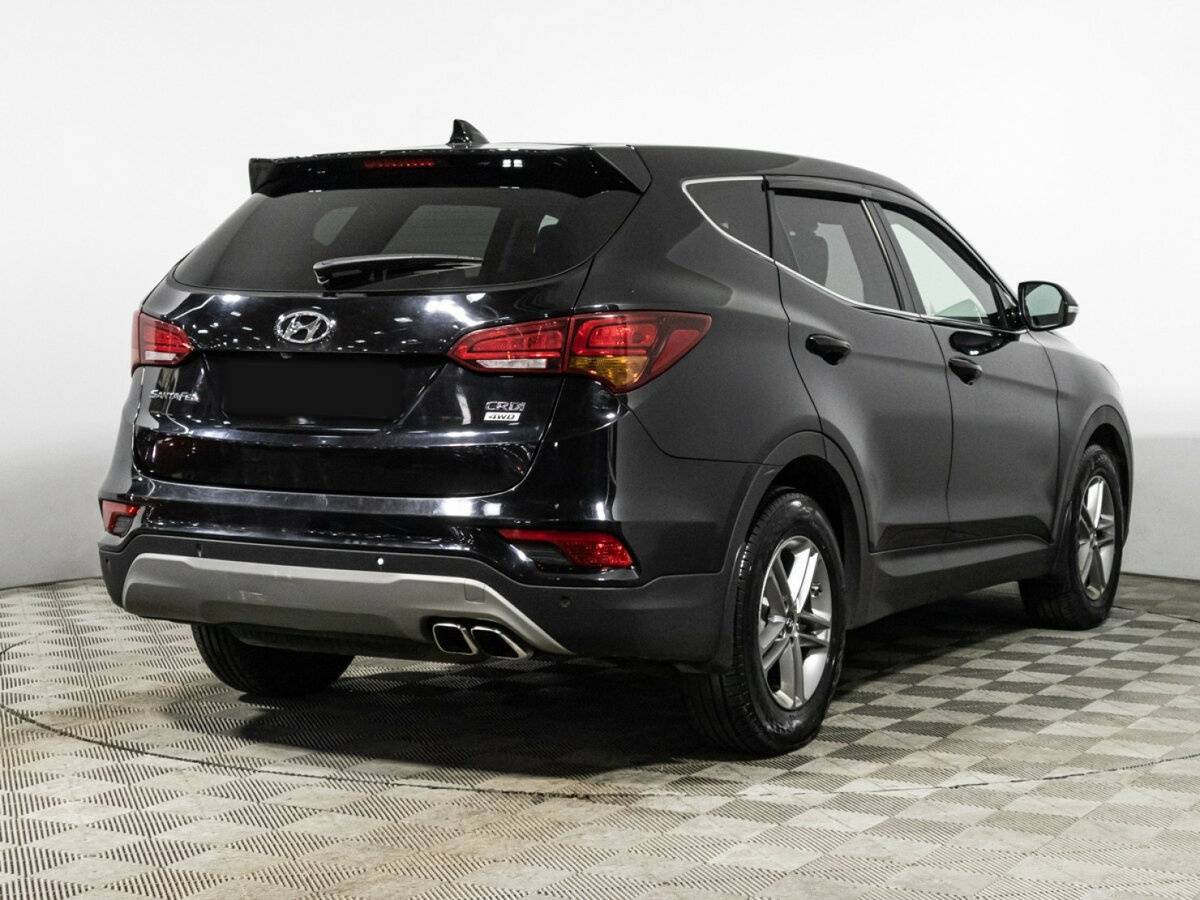 Hyundai Santa Fe с пробегом — 2017 год. Фото: #4