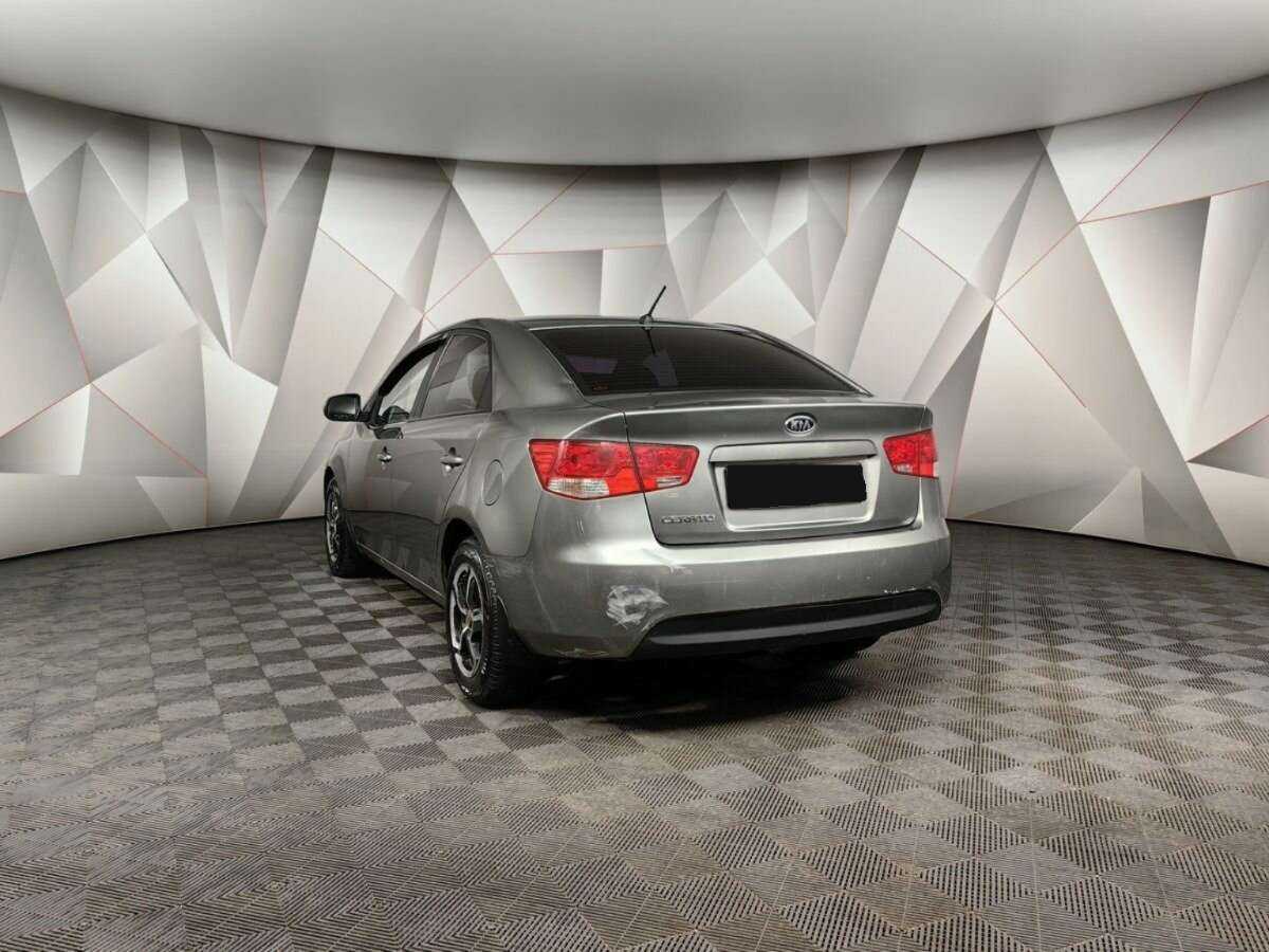 Kia Cerato с пробегом — 2010 год. Фото: #3