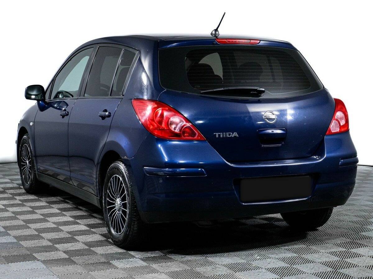 Nissan Tiida с пробегом — 2008 год. Фото: #6