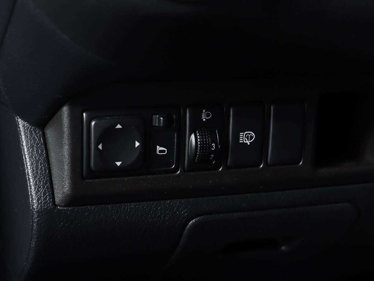 Nissan Note с пробегом — 2012 год. Фото: #10