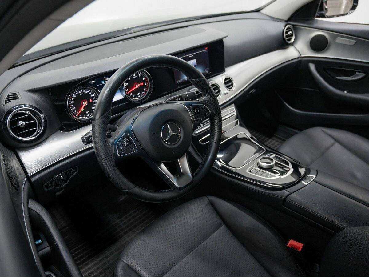 Mercedes-Benz E-Класс с пробегом — 2017 год. Фото: #12