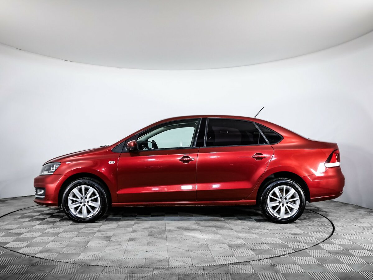 Volkswagen Polo с пробегом — 2015 год. Фото: #1