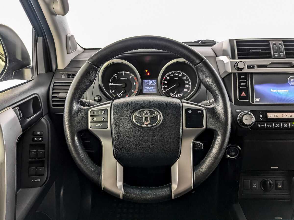 Toyota Land Cruiser Prado с пробегом — 2017 год. Фото: #17