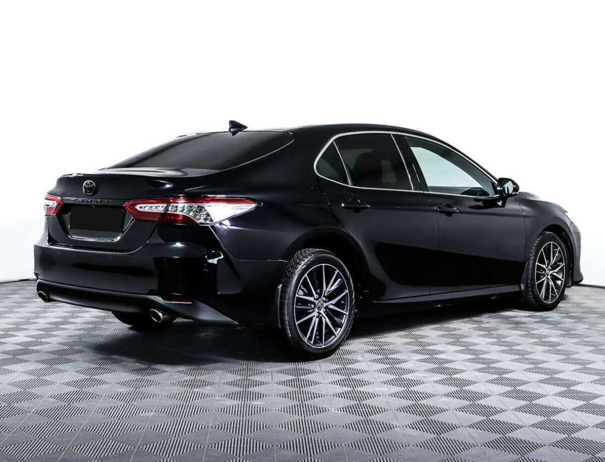 Toyota Camry с пробегом — 2022 год. Фото: #3