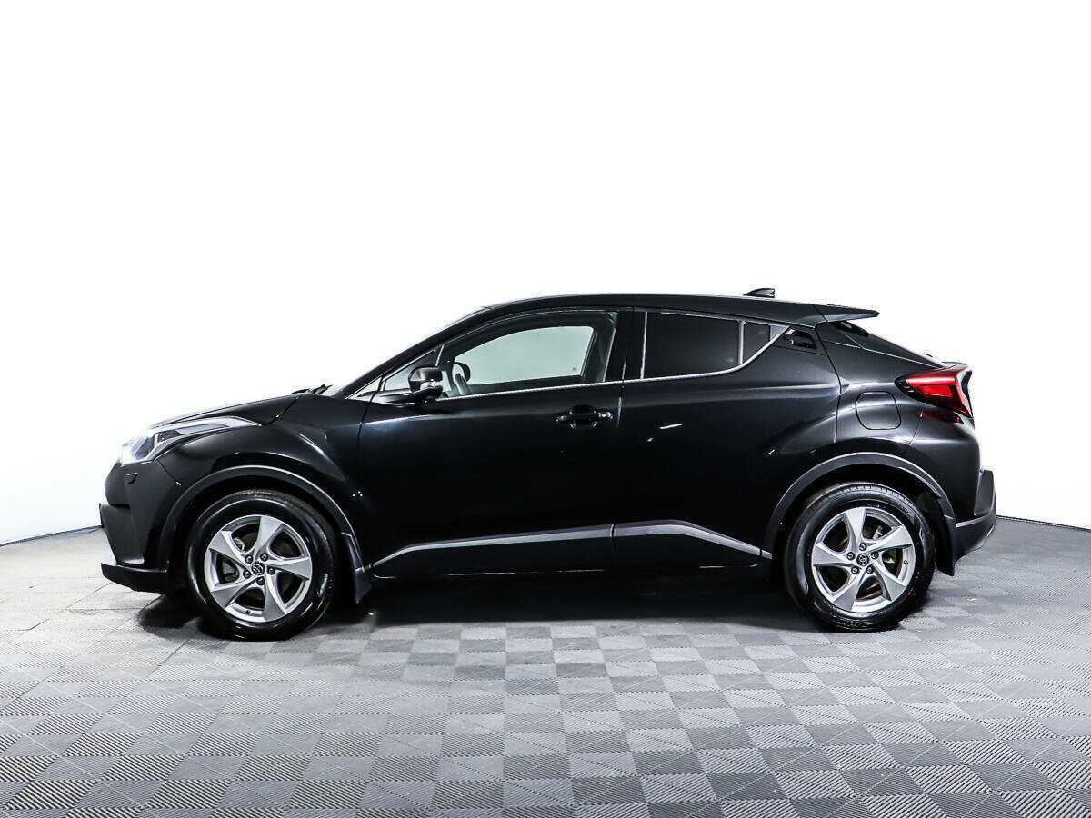Toyota C-HR с пробегом — 2019 год. Фото: #7