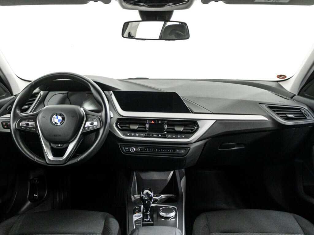 BMW 1 серии с пробегом — 2019 год. Фото: #12