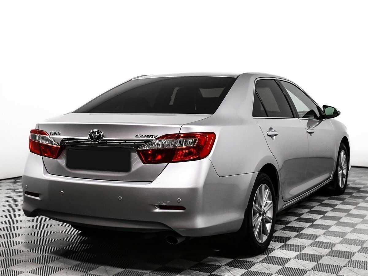 Toyota Camry с пробегом — 2014 год. Фото: #4