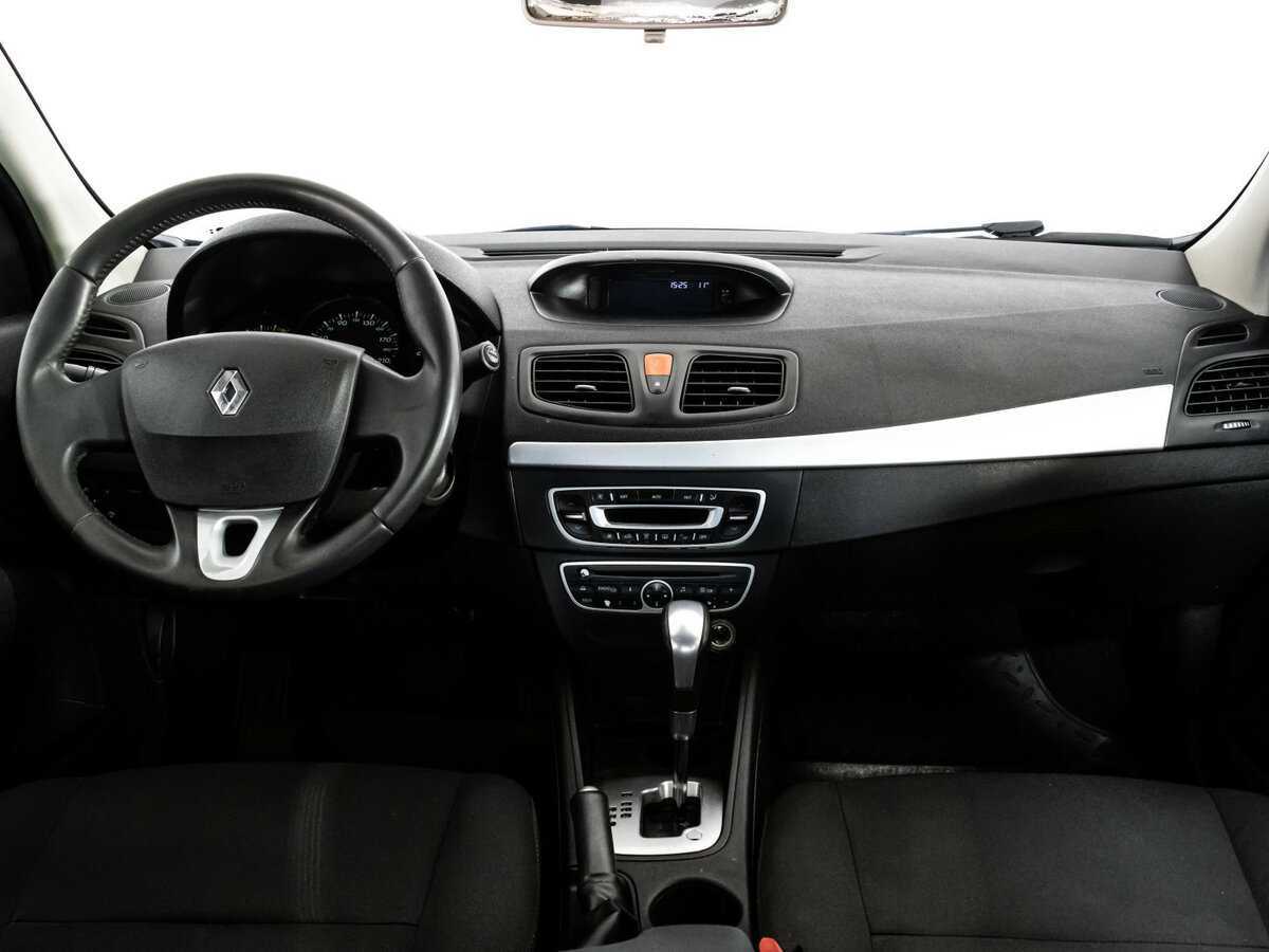 Renault Fluence с пробегом — 2011 год. Фото: #7
