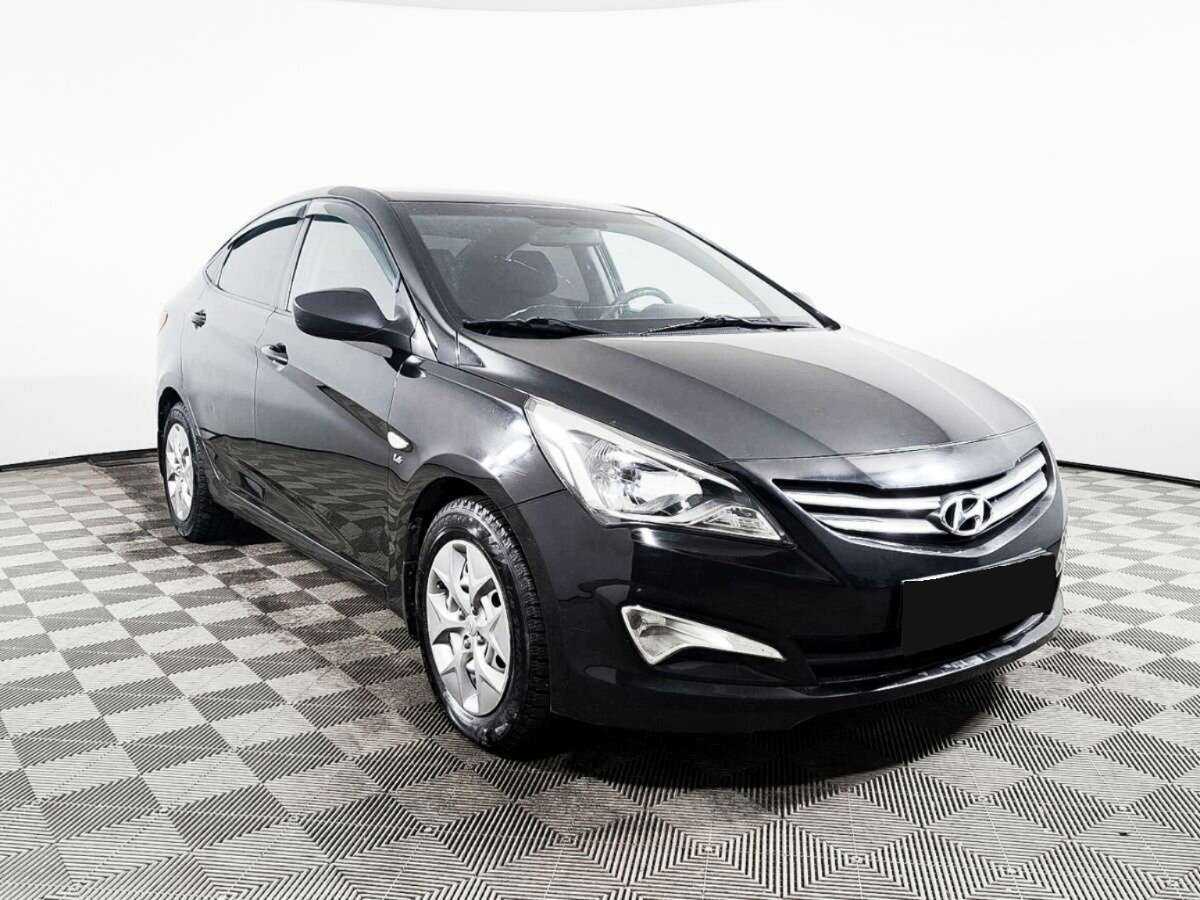 Hyundai Solaris с пробегом — 2015 год. Фото: #2