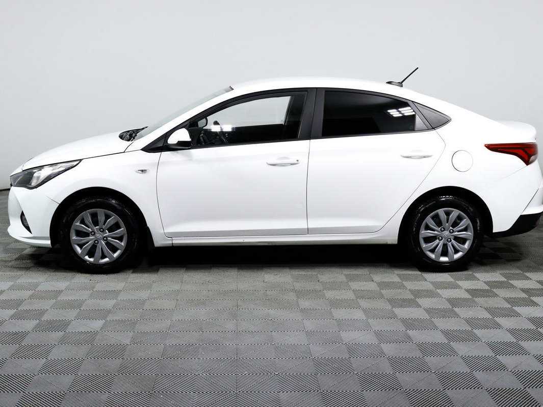 Hyundai Solaris с пробегом — 2021 год. Фото: #7