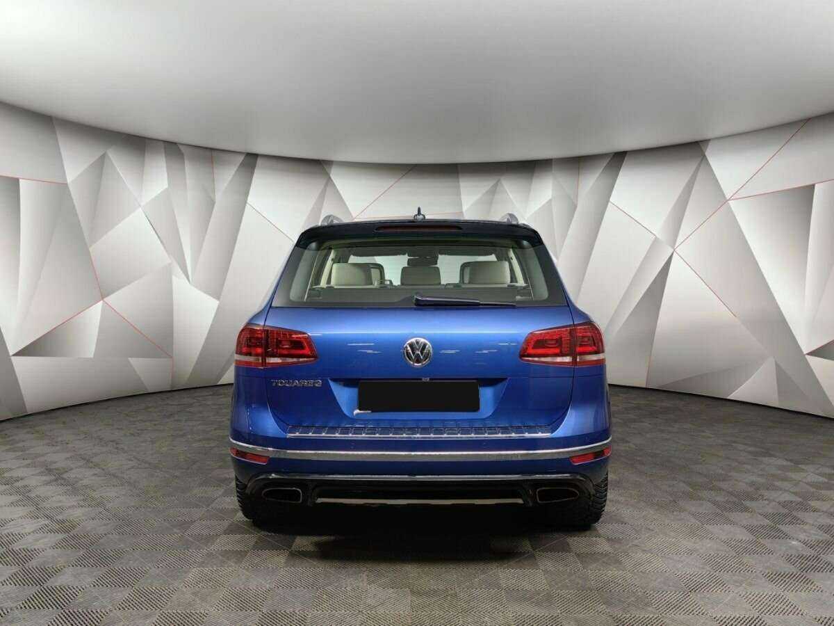 Volkswagen Touareg с пробегом — 2016 год. Фото: #7