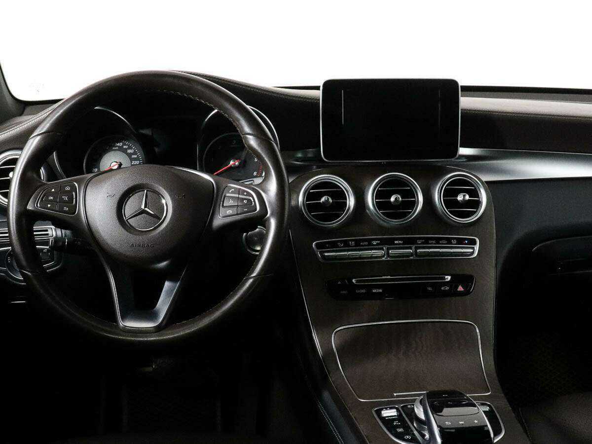 Mercedes-Benz GLC Coupe с пробегом — 2019 год. Фото: #9