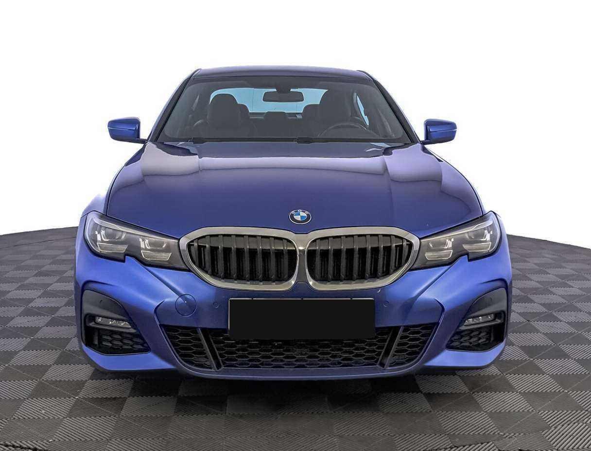 BMW 3 серии с пробегом — 2019 год. Фото: #1