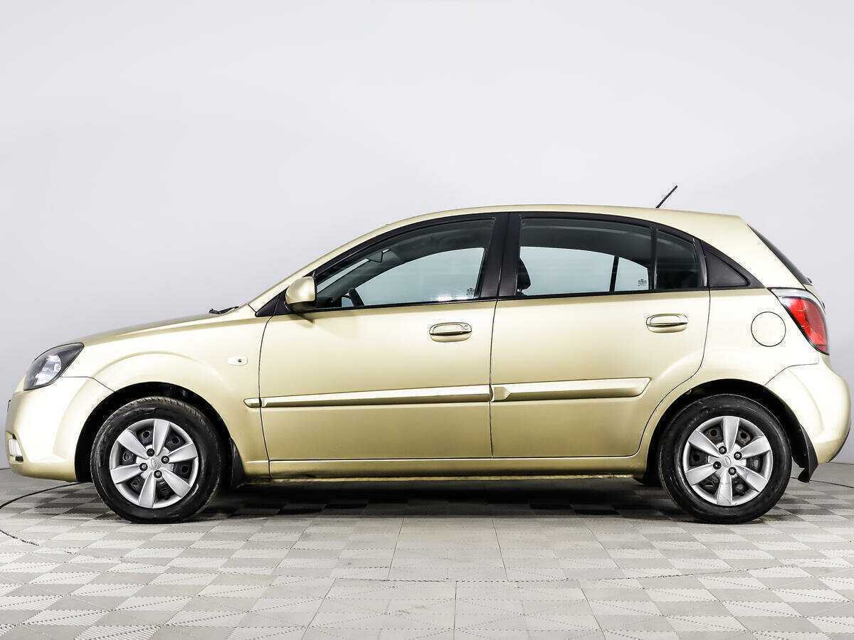 Kia Rio с пробегом — 2011 год. Фото: #7