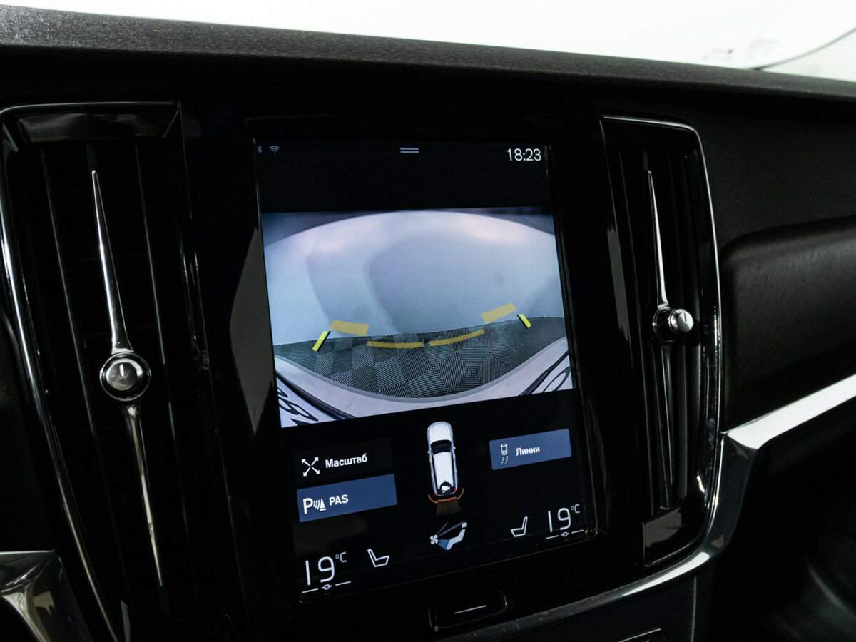 Volvo V90 Cross Country с пробегом — 2017 год. Фото: #16