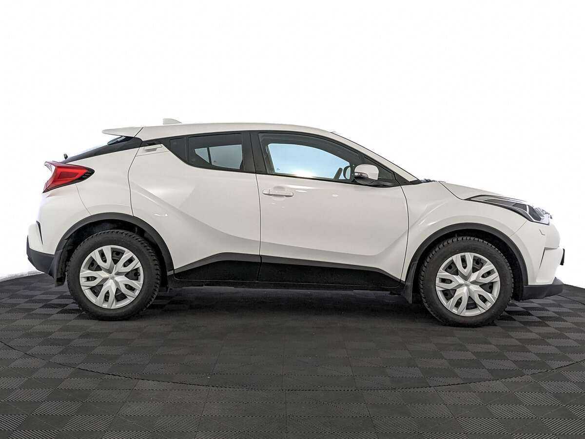 Toyota C-HR с пробегом — 2019 год. Фото: #3