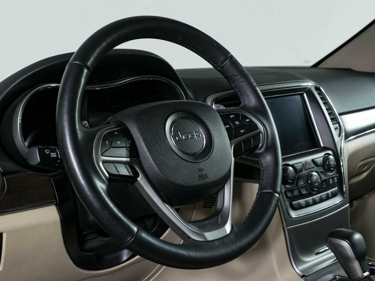 Jeep Grand Cherokee с пробегом — 2018 год. Фото: #15